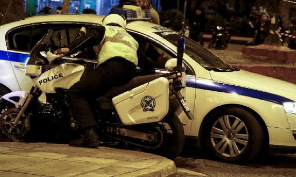 Στόχος η στολή για τους αναρχικούς-Νέα επίθεση σε όχημα αστυνομικού